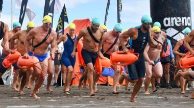 Travesía por Mogotes: la prueba madre de aguas abiertas celebra su 14ª edición