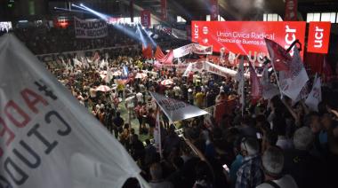 La UCR  bonaerense demora definiciones y no logra reunir a sus intendentes