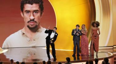 Bad Bunny hace historia en los Grammy como el primer ganador del premio al Álbum del Año en español