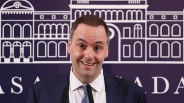 Casa Rosada en alerta: Adorni aclara sus dichos sobre Santiago Caputo