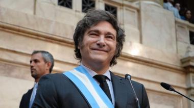 Milei dice chau a "ley del lobizón": qué beneficios perderían los séptimos hijos