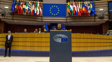 La Unión Europea define si integra a Ucrania en plena guerra con Rusia