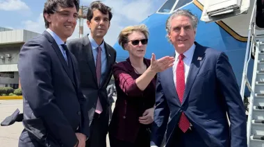 Visita clave de Doug Burgum a Caracas: qué inversiones en energía están sobre la mesa