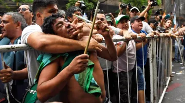 Corridas, insultos y un paro sin fecha: a 9 años de la marcha de la CGT contra Macri
