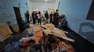 Un desalojo con polémica: enfrentamiento entre Jorge Macri y un legislador K