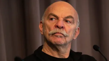 Martín Caparrós dijo que es “humillante” que el presidente sea “tan estúpido”