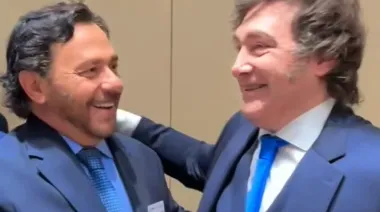 Gustavo Sáenz, del “piquete” en Casa Rosada a las sonrisas con Milei en NY