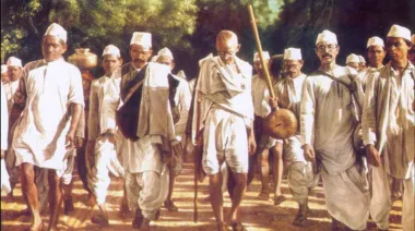 La Marcha de la Sal: el desafío de Gandhi que sacudió al Imperio británico