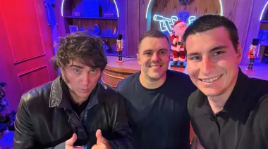 Interna sin tregua: cae en Defensa un tuitero del entorno de Santiago Caputo