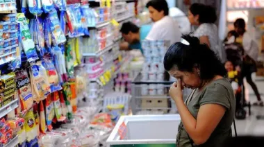 Febrero con 2,9% de inflación: los dos datos que preocupan a Caputo