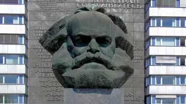 Karl Marx: el filósofo que cambió la política sin verlo
