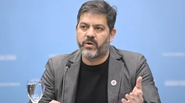 Bianco cruzó a Milei y Adorni por $Libra y el viaje a Nueva York