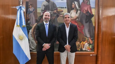 Caputo confirmó una inversión de USD 500 millones de Uber en el país: ¿crece la uberización?