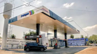 Petropar vs. privadas: la brecha en Paraguay que alarma al sector