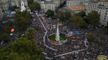 Plaza de Mayo y una movilización cargada de memoria a 50 años del golpe