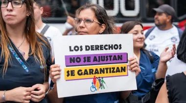 Milei mete mano en Salud y discapacidad: reordena áreas y recorta cargos