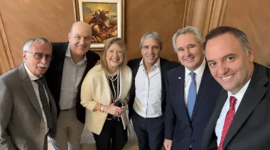 En medio de las polémicas, Adorni suma exposición y prepara su debut en el Congreso