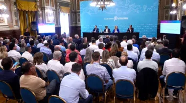 Kicillof activó una jugada clave con intendentes y dejó una promesa abierta