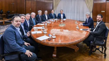 Caputo cruzó a intendentes del conurbano por las tasas municipales