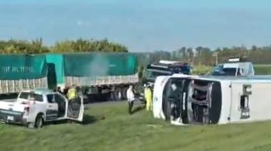 San Pedro: más de 40 heridos tras el vuelco de un micro en Ruta 9