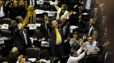 La expropiación de YPF: quiénes la apoyaron y por qué ese apoyo hoy pesa