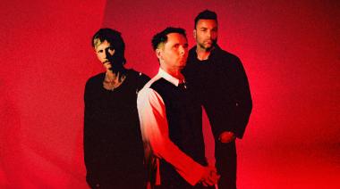Muse vuelve al estudio con un disco que remite a un misterio del espacio