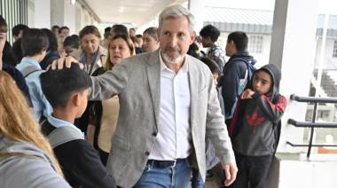 Frigerio clavó el mínimo en $750.000: cuánto cobrarán los docentes de Entre Ríos