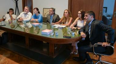 Tarifas, casas y sueldos: los 5 ejes del plan que lanzará el PJ Federal en abril