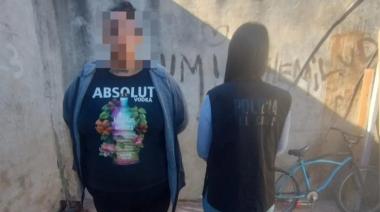 Una cita, un trago y un largo sueño: cayó una “viuda negra” acusada de dormir y robar a un hombre