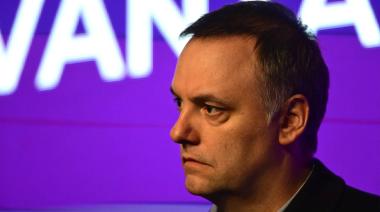 Acorralan a Adorni: una propiedad de USD 230.000 y "privilegios" en la mira