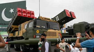 Pakistán rompe con los talibanes y bombardea Afganistán: qué hay detrás