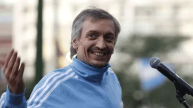 Máximo Kirchner respaldó a los despedidos de FATE y cruzó al Gobierno