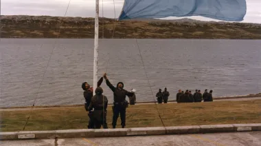 Malvinas: la herida que sigue abierta y el gesto que vuelve cada 2 de abril