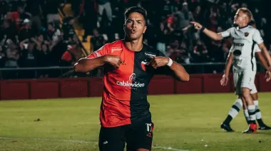 Quién es Ignacio Lago, el jugador de Colón que presentó públicamente a su novio