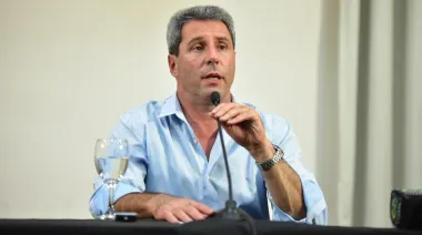 El kirchnerismo impulsa a Sergio Uñac para desafiar a Axel Kicillof