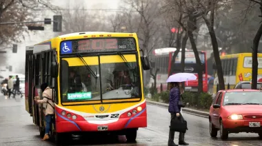 Boleto más caro y menos frecuencias: el contragolpe de Kicillof para amortiguar en PBA