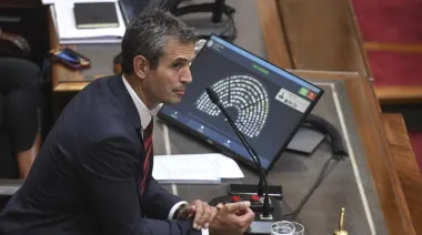 Bronca de trabajadores en Diputados: denuncian que Menem favorece a la “casta”