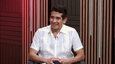 Osqui Guzmán: “Estamos obligados a sobrevivir en vez de vivir”