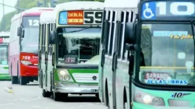 AMBA en alerta: el Gobierno paga, pero los colectivos siguen reducidos