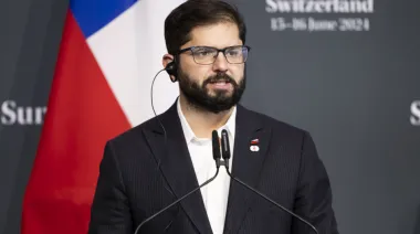 La autorización de Gabriel Boric expone una tensión en la institucionalidad chilena