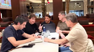 Dante Gebel y la pulseada por el voto outsider que hoy mira Javier Milei