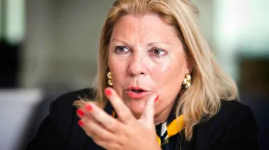 Elisa Carrió fulminó a Adorni y lanzó una dura profecía sobre Javier Milei: “No reelige”