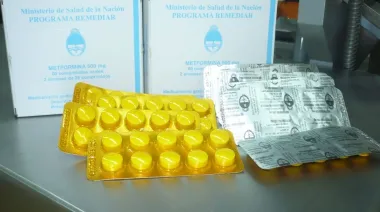 Medicamentos esenciales: alerta por el Remediar y 7 pedidos en Diputados