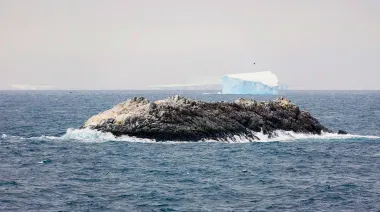 Antártida: el buque Polarstern halló una isla oculta en el mar de Weddell