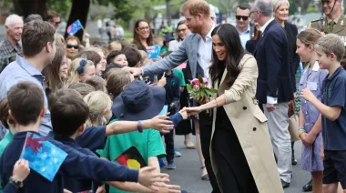 Meghan Markle lanza retiro de lujo en su gira con Harry por Australia