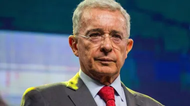 Argentina vuelve al centro: la jugada judicial contra Álvaro Uribe