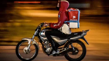 12 horas conectado y 10 de descanso: el proyecto para Rappi, Uber y PedidosYa