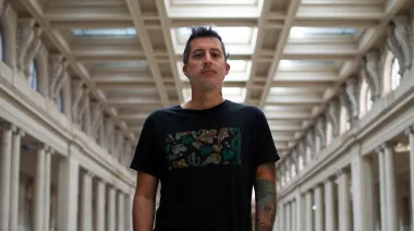 Un periodista convierte la crisis del oficio en novela: sale 'Chanchos en la ruta'