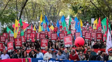 Multitudinaria protesta en Lisboa por reforma laboral en debate
