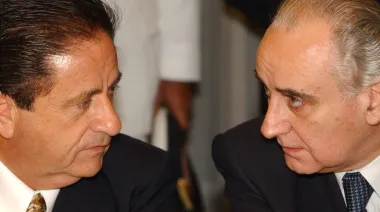 Dólar, pánico y Duhalde acorralado: a 24 años del feriado bancario indefinido